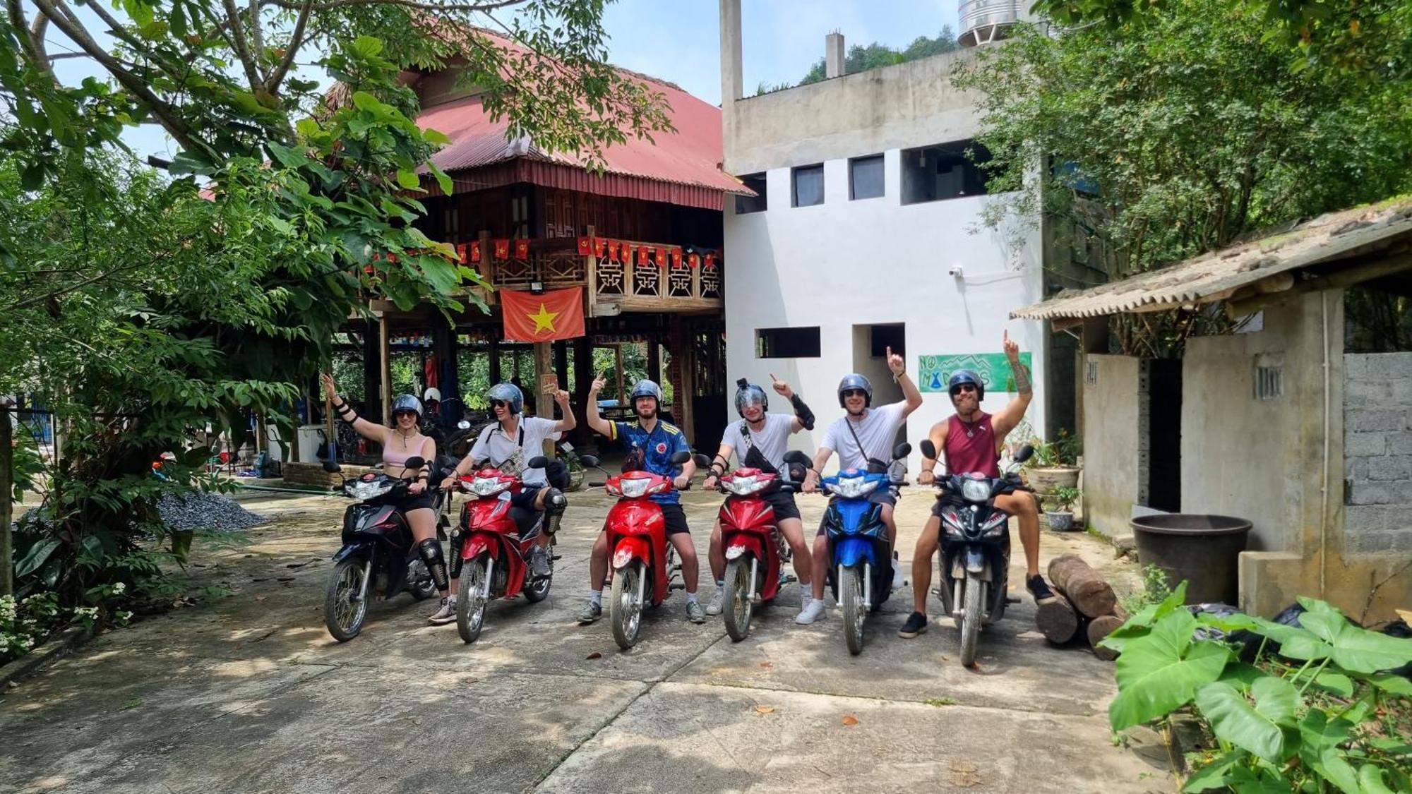 NoMadders Ha Giang Hostel Buitenkant foto