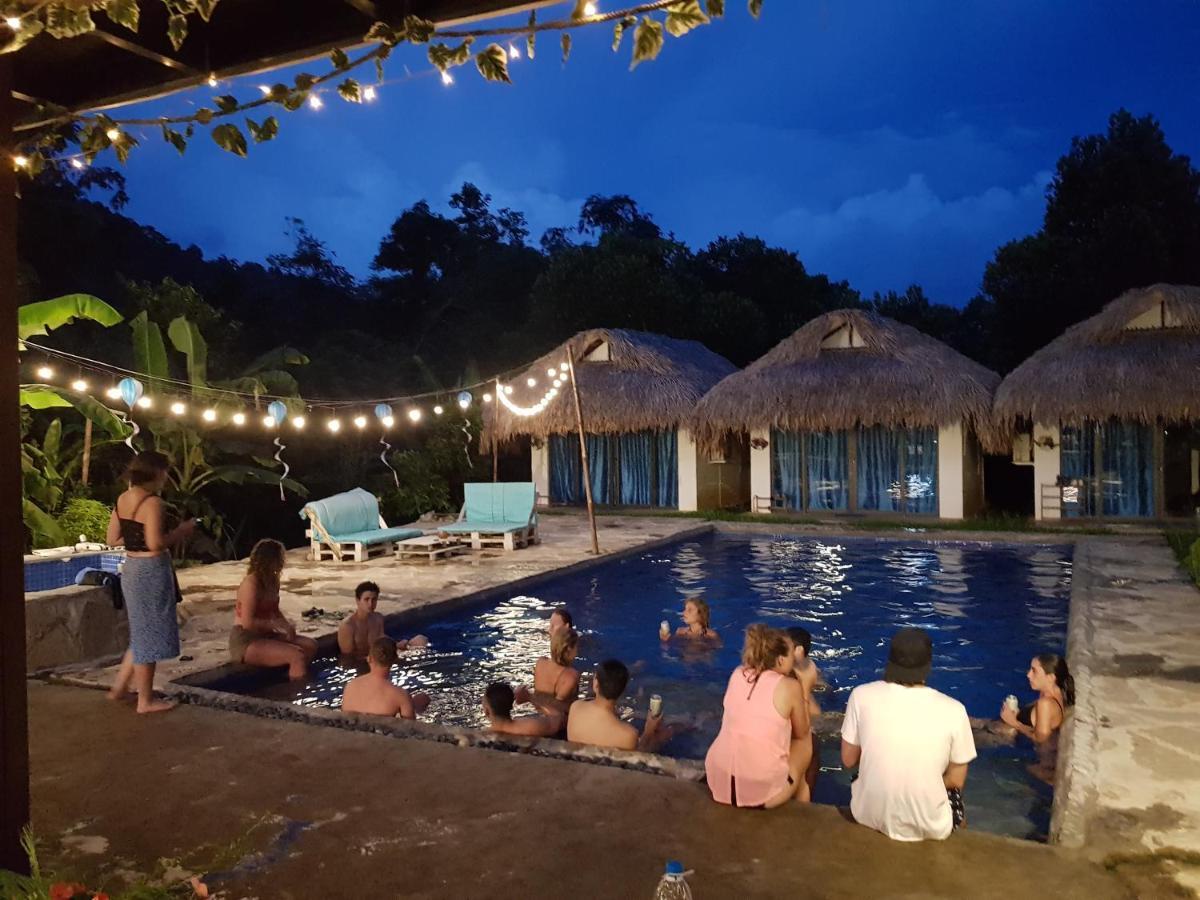 NoMadders Ha Giang Hostel Buitenkant foto